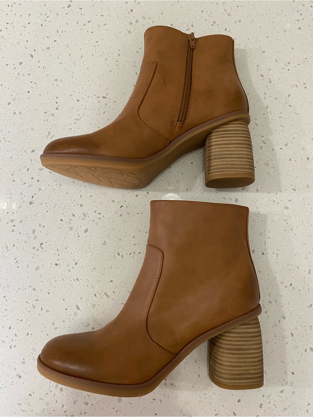 NWOT Korks Destiny Ankle Booties - Picture 6 of 7